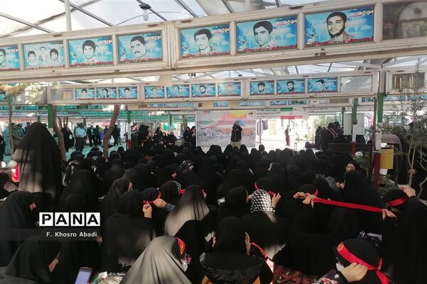 اعزام نخستین گروه از دختران دانش‌آموز ناحیه یک قم به اردوی راهیان نور