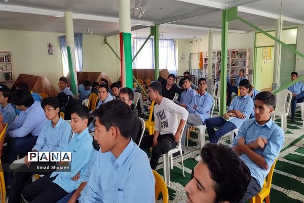 جلسه گفتمان تبیینی در رابطه با مسائل تاریخی و جغرافیایی منطقه راهبردی خاورمیانه