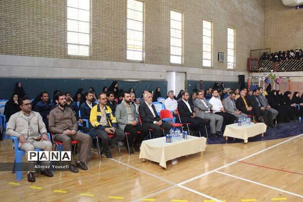 آیین افتتاحیه مسابقات ورزشی مدارس ناحیه یک قم