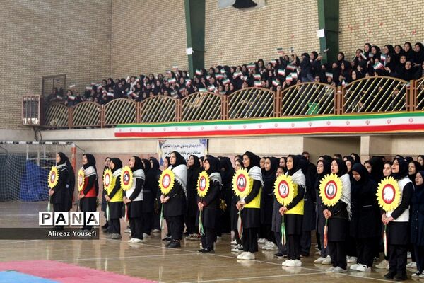 آیین افتتاحیه مسابقات ورزشی مدارس ناحیه یک قم