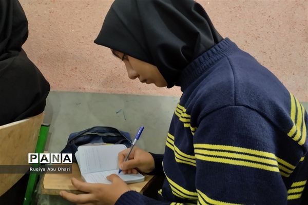 دومین کارگاه آموزشی خبرنویسی ویژه دانش‌آموز خبرنگاران دختر در کانون شهدای فرهنگی ملارد