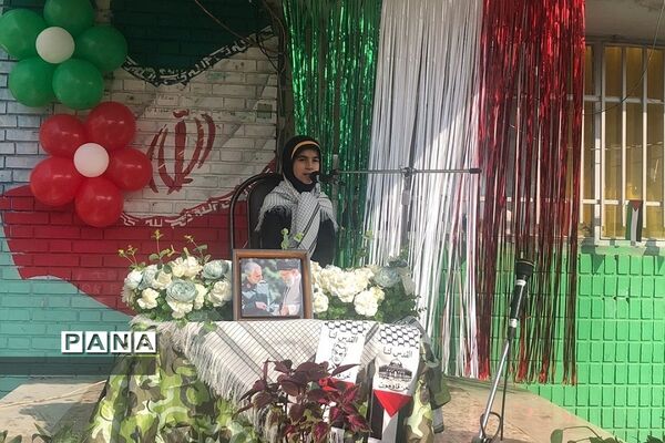 رونمایی از طرح هر مدرسه یک شهید، در دبستان شهید ناصری ناحیه دو ری