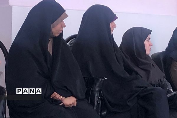 جلسه حلقه صالحین در دبستان شهید ناصری ناحیه دو ری