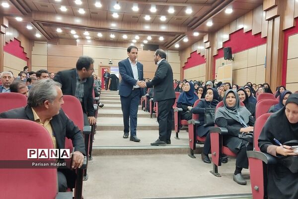 جلسه آموزشی و توجیهی مدیران،معاونین و مربیان پرورشی شهریار در اردوگاه استانی شهید منتظری