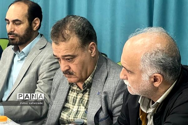 جلسه مدیران مدارس سمپاد شهرستان‌های استان تهران در رودهن