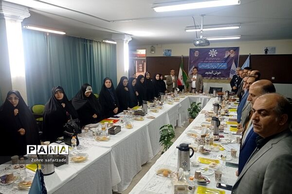 جلسه مدیران مدارس سمپاد شهرستان‌های استان تهران در رودهن