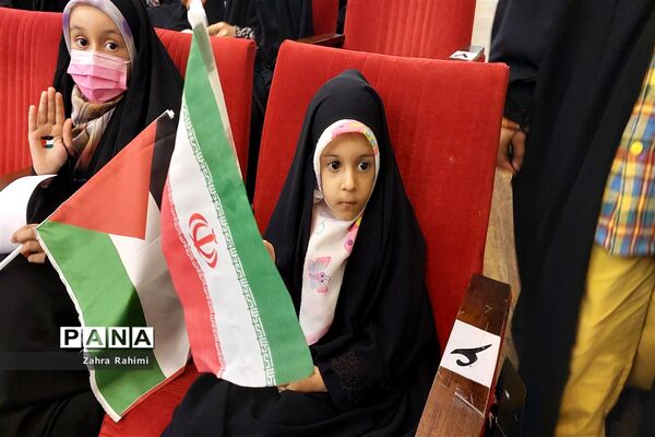 اجتماع دختران آینده‌ساز با حضور حاج حسین یکتا در شهرستان محلات