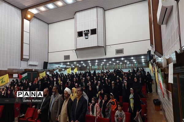 اجتماع دختران آینده‌ساز با حضور حاج حسین یکتا در شهرستان محلات