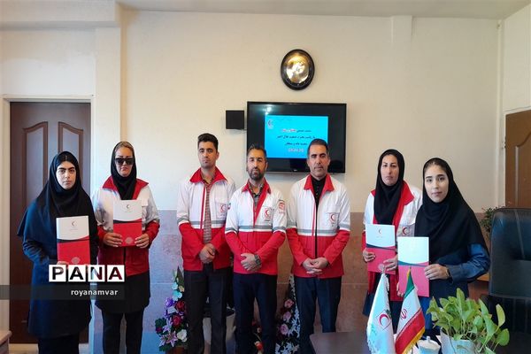 تجلیل ازداوطلبان جمعیت هلال‌احمر شهرستان شهرستان مانه و سملقان