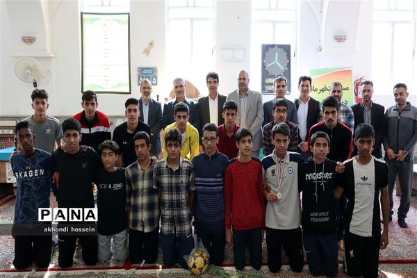 مسابقات دو صحرانوردی دانش‌آموزی استان یزد به میزبانی شهرستان میبد