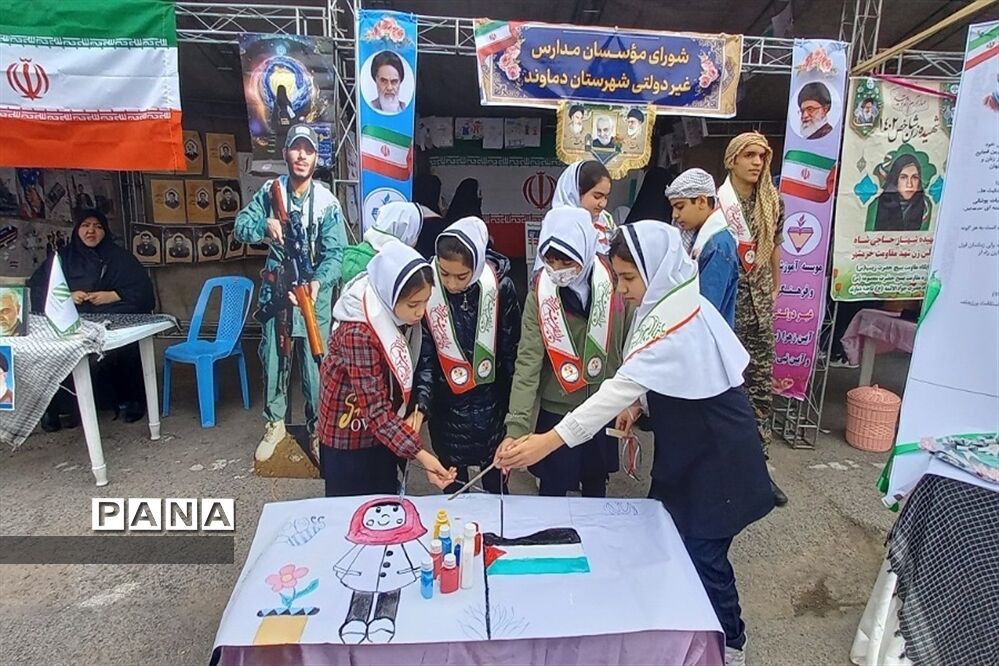 بازدید مسئولان منطقه دماوند از غرفه مدارس آیین‌زهرا(س) و آیین نبی(ص) با محوریت  حمایت از مردم مظلوم غزه