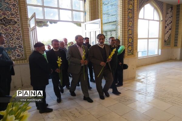 گلباران مزار شهدا با حضور وزیر آموزش و پرورش در معصوم زاده شهرستان بجنورد