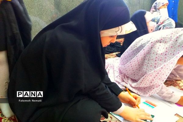 حضور دانش‌آموزان و فرهنگیان در نماز جمعه شهرستان ملارد