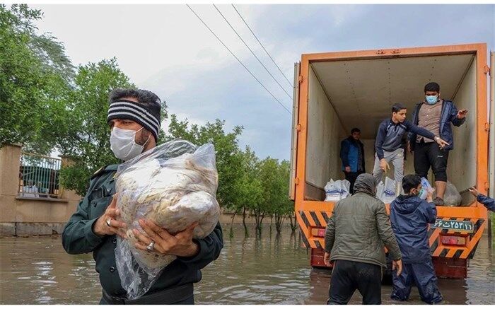 خدمت‌رسانی گروه‌های امدادی ستاد اجرایی فرمان امام در مناطق سیل‌زده گلستان