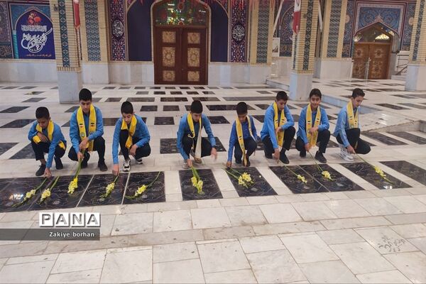 گلباران  مزار شهدای شهرستان بجنورد با حضور وزیر آموزش و پرورش