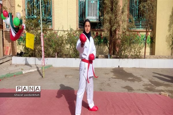 المپیاد درون مدرسه‌ای در دبیرستان نفیسه خوشنیت یک