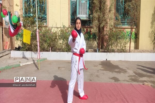 المپیاد درون مدرسه‌ای در دبیرستان نفیسه خوشنیت یک