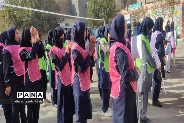 المپیاد درون مدرسه‌ای در دبیرستان نفیسه خوشنیت یک