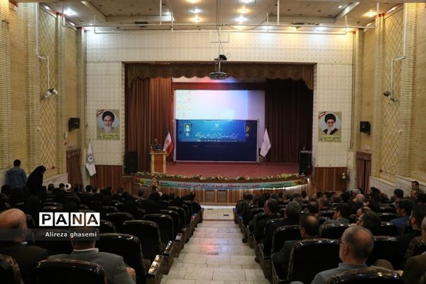 آیین تکریم و معارفه مدیرکل آموزش و پرورش استان مرکزی