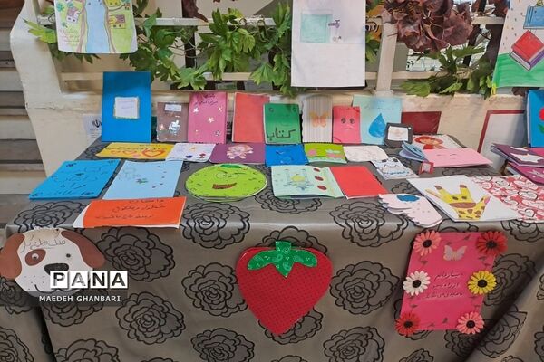 تزیین کتاب خانه دانش‌آموزان مدرسه میقات شهرستان پردیس