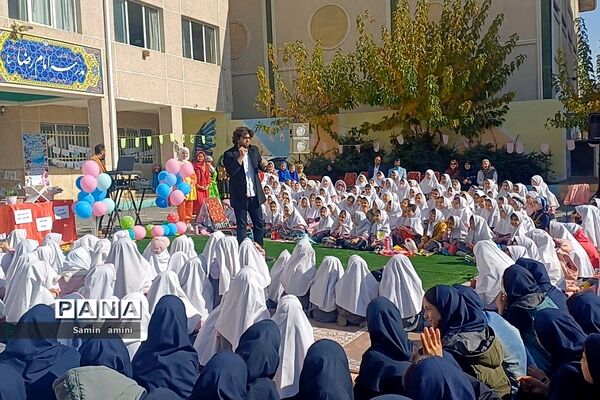 برگزاری جشن هفته کتاب و کتاب خوانی در مدرسه امام رضا(ع)  مهرآباد رودهن