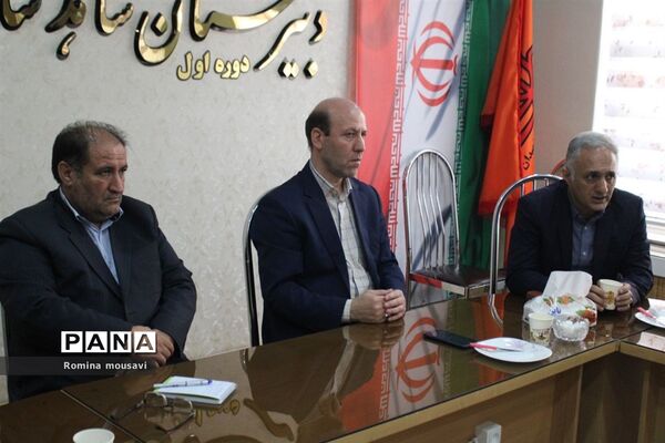 بازدید از مدارس ایمن در برابر زلزله