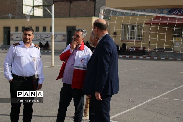 بازدید از مدارس ایمن در برابر زلزله