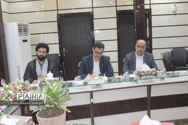 جلسه شورای امربه معروف و نهی از منکر اداره‌کل آموزش و پرورش استان بوشهر