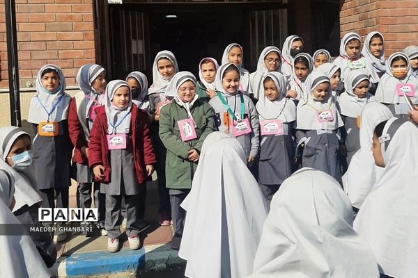 برگزاری انتخابات سفیران سلامت در دبستان دخترانه برکت و تلاش شهرستان‌پردیس