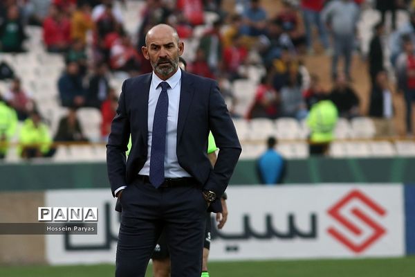 دیدار تیم‌های استقلال تهران و تراکتورسازی تبریز