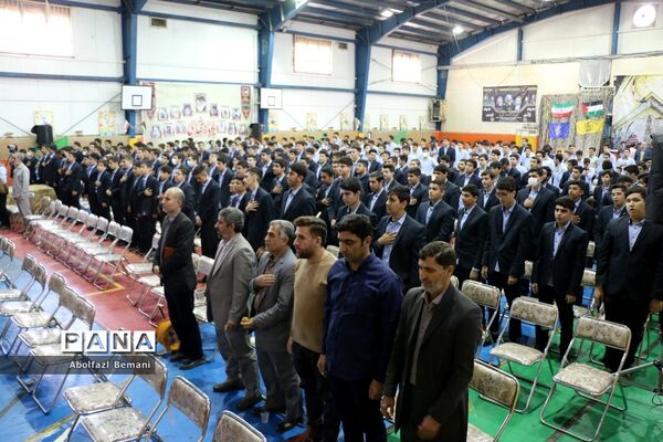 یادواره 77 دانش‌آموز شهید دبیرستان ماندگار شیخ صدوق قم-1