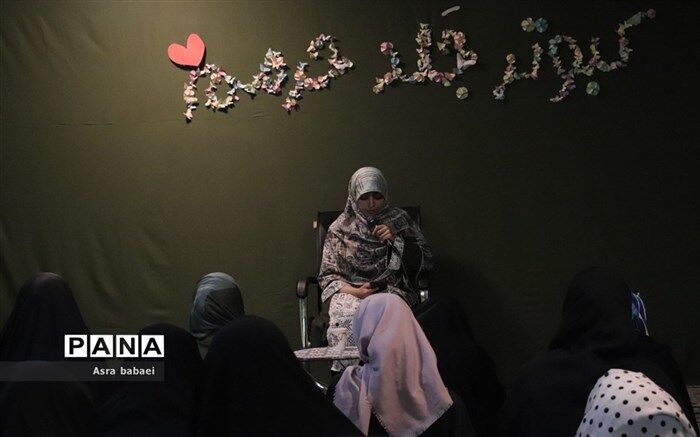 سردمداران نسل آرمانی زنان و دختران ایرانی هستند