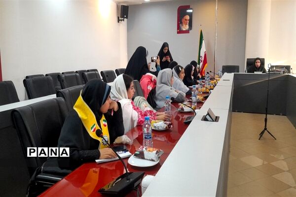 برگزاری کارگاه چهارساعته عکاسی و آشنایی دانش‌آموزان با المپیاد فیلم‌سازی  برای دانش‌آموز خبرنگار استان اصفهان