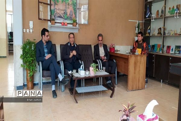بازدید از پژوهش‌سرای شهید حجتی نجف‌آبادو برگزاری اولین جلسه مدیران سرقطب پژوهش‌سراهای استان در شهرستان نجف‌آباد