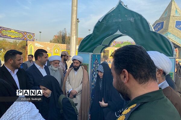 مراسم بدرقه دانش‌آموزان دختر عازم اردوی راهیان‌نور در فرهنگسرای ولاء شهرری