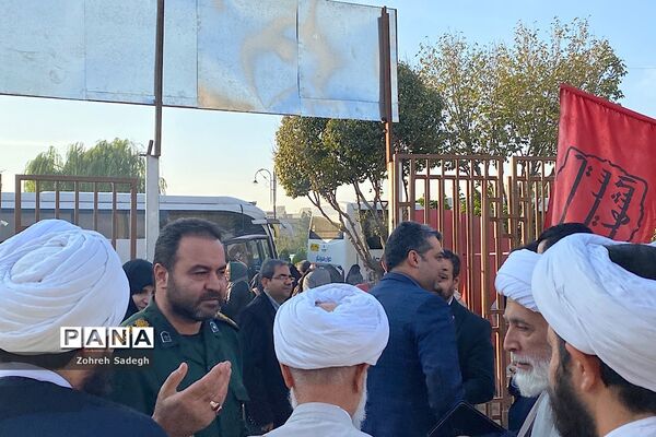 مراسم بدرقه دانش‌آموزان دختر عازم اردوی راهیان‌نور در فرهنگسرای ولاء شهرری