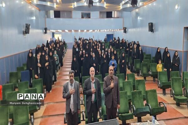 همایش توجیهی راهیان نور ویژه دختران پایه دهم مدارس شهرستان  مهریز