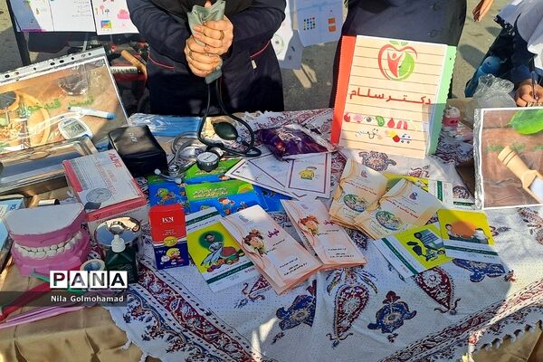 برپایی بازارچه فرشتگان در دبستان حافظ دخترانه
