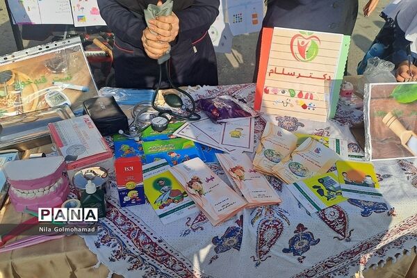 برپایی بازارچه فرشتگان در دبستان حافظ دخترانه
