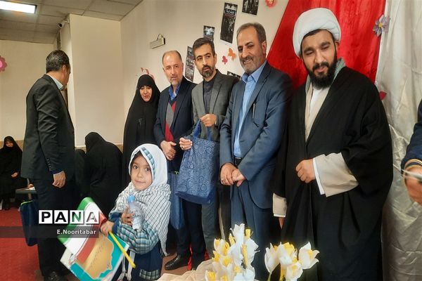 مراسم تجلیل و تقدیر از فرزندان شهدا