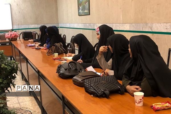 برگزاری کارگاه آموزشی ویژه معاونان پرورشی و رابطان پیشگیری در ناحیه 2 ری