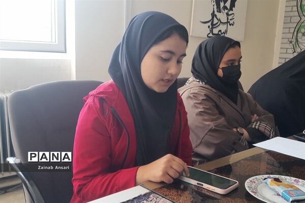 جلسه هم‌اندیشی هیات‌های دانش‌آموزی مدارس در آموزش و پرورش ملارد