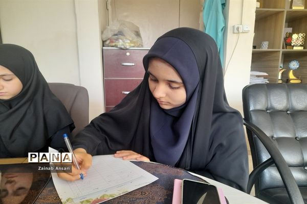 جلسه هم‌اندیشی هیات‌های دانش‌آموزی مدارس در آموزش و پرورش ملارد