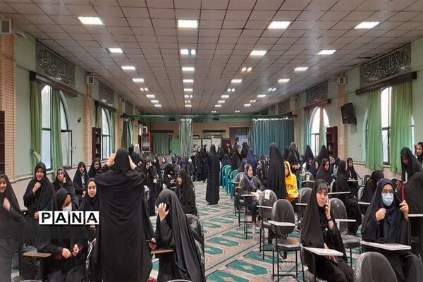 تجدید میثاق دانش‌آموزان منطقه ۲ با آرمان‌های شهدای ۸ سال دفاع مقدس در قالب کاروان راهیان نور