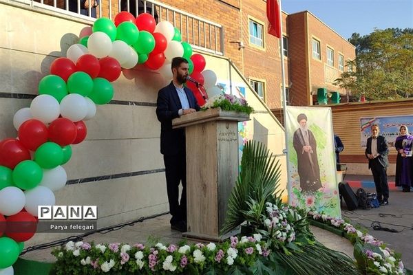 آیین افتتاح و بهره‌برداری دو دبستان در شهرستان قرچک