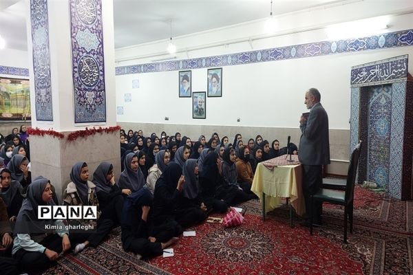 برگزاری کارگاه مشاوره «رمز موفقیت در کنکور» در دبیرستان نمونه ارشاد