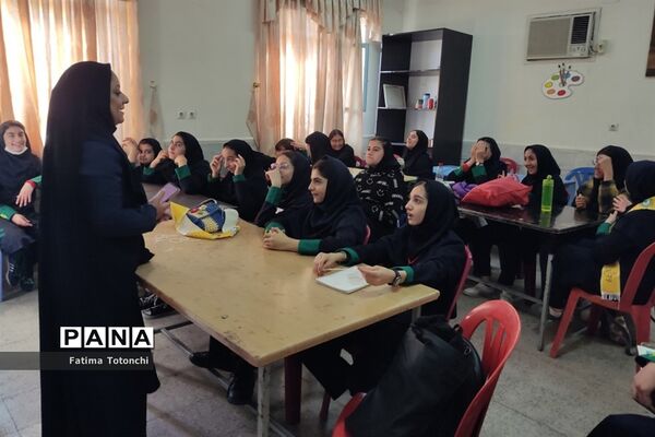 آغاز دوره آموزش مهارت های تشکیلاتی ویژه دانش‌آموزان پیشتاز ناحیه 3 شیراز
