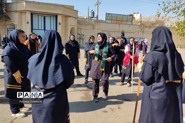 آغاز دوره آموزش مهارت های تشکیلاتی ویژه دانش‌آموزان پیشتاز ناحیه 3 شیراز