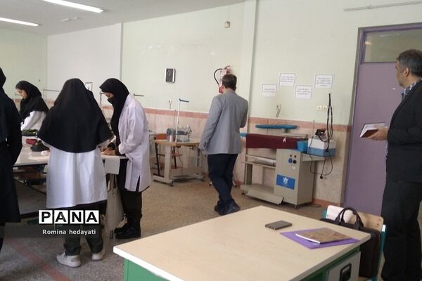 بازدید تخصصی مسئولان بخش فنی و حرفه‌ای و کاردانش اداره کل آموزش و پرورش شهرستان‌های تهران از هنرستان‌مبتکران رودهن
