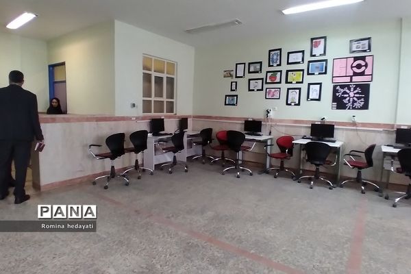 بازدید تخصصی مسئولان بخش فنی و حرفه‌ای و کاردانش اداره کل آموزش و پرورش شهرستان‌های تهران از هنرستان‌مبتکران رودهن